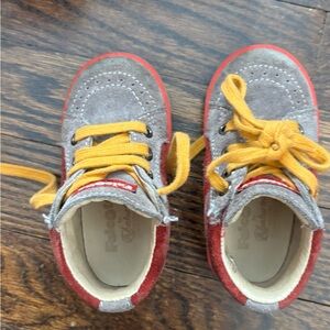 Alcott Kids Sneakers in Gray and Red with Yellow Laces